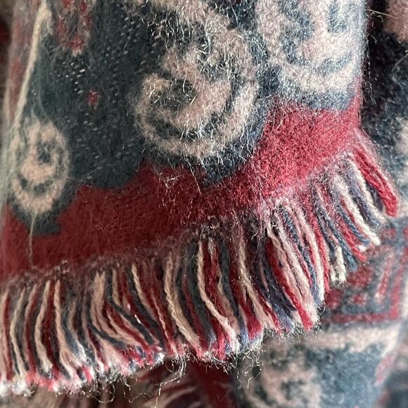 Marc New York Andrew Marc Paisley Wine Poncho Wrap Leather tie Tassels One Size - Picture 9 of 12